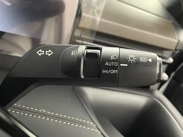 日産 セレナ e－パワー ハイウェイスター V 埼玉県 2025(令7)年 0.1千km ブリリアントホワイトパール プロパイロット　純正１２．３インチナビ　アラウンドビューモニター デジタルインナーミラー ブラインドスポットモニター 両側パワースライドドア 衝突軽減システム スペアキー 置くだけ充電 ETC