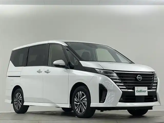 日産 セレナ e－パワー ハイウェイスター V 埼玉県 2025(令7)年 0.1千km ブリリアントホワイトパール プロパイロット　純正１２．３インチナビ　アラウンドビューモニター デジタルインナーミラー ブラインドスポットモニター 両側パワースライドドア 衝突軽減システム スペアキー 置くだけ充電 ETC