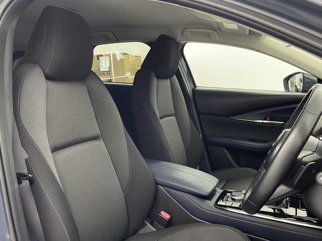 マツダ ＣＸ－３０ 20S プロアクティブ 栃木県 2020(令2)年 4.2万km ポリメタルグレーM 純正ナビ/（BT/USB/AM/FM)/バックカメラ/電動リアゲート/衝突軽減システム/車線逸脱抑制機能/クリアランナソー/横滑り防止/レーダークルーズコントロール/MTモード付AT/パドルシフト/ETC/純正アルミホイール/社外フロアマット/ステアリングスイッチ/電動格納ミラー/プッシュスタート/スマートキー