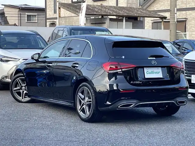 メルセデス・ベンツ Ｍ・ベンツ Ａ２００ｄ AMGライン 大分県 2021(令3)年 4.6万km コスモスブラック ハーフレザーシート/メーカーOPナビ 【フルセグ/BTオーディオ/USB】/バックカメラ/純正18インチアルミホイール/レーダークルーズコントロール/レーンキープアシスト/アクティブブレーキアシスト/道路標識アシスト/アテンションアシスト/ブラインドスポットモニター/レーンチェンジアシスト/電動パーキングブレーキ/クリアランスソナー/ドライブレコーダー/充電用CタイプUSBソケット/前席シートヒーター/前席パワーシート/LEDヘッドライト/リアフォグランプ/オートライト/ウインカーミラー/レザーステアリング/チルトステアリング/エンジンプッシュスタート/アイドリングストップ/リアプライバシーガラス/フロアマット/電動格納ミラー/サイド＆Wエアバッグ/ABS/スマートキー×2/保証書/車両取説