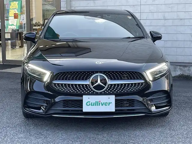 メルセデス・ベンツ Ｍ・ベンツ Ａ２００ｄ AMGライン 大分県 2021(令3)年 4.6万km コスモスブラック ハーフレザーシート/メーカーOPナビ 【フルセグ/BTオーディオ/USB】/バックカメラ/純正18インチアルミホイール/レーダークルーズコントロール/レーンキープアシスト/アクティブブレーキアシスト/道路標識アシスト/アテンションアシスト/ブラインドスポットモニター/レーンチェンジアシスト/電動パーキングブレーキ/クリアランスソナー/ドライブレコーダー/充電用CタイプUSBソケット/前席シートヒーター/前席パワーシート/LEDヘッドライト/リアフォグランプ/オートライト/ウインカーミラー/レザーステアリング/チルトステアリング/エンジンプッシュスタート/アイドリングストップ/リアプライバシーガラス/フロアマット/電動格納ミラー/サイド＆Wエアバッグ/ABS/スマートキー×2/保証書/車両取説