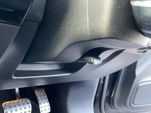 メルセデス・ベンツ Ｍ・ベンツ Ａ２００ｄ AMGライン 大分県 2021(令3)年 4.6万km コスモスブラック ハーフレザーシート/メーカーOPナビ 【フルセグ/BTオーディオ/USB】/バックカメラ/純正18インチアルミホイール/レーダークルーズコントロール/レーンキープアシスト/アクティブブレーキアシスト/道路標識アシスト/アテンションアシスト/ブラインドスポットモニター/レーンチェンジアシスト/電動パーキングブレーキ/クリアランスソナー/ドライブレコーダー/充電用CタイプUSBソケット/前席シートヒーター/前席パワーシート/LEDヘッドライト/リアフォグランプ/オートライト/ウインカーミラー/レザーステアリング/チルトステアリング/エンジンプッシュスタート/アイドリングストップ/リアプライバシーガラス/フロアマット/電動格納ミラー/サイド＆Wエアバッグ/ABS/スマートキー×2/保証書/車両取説