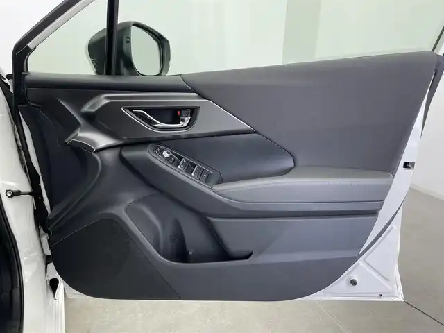 スバル インプレッサ ST－G 富山県 2023(令5)年 0.6万km クリスタルホワイトP 純正ナビ/フルセグTV/Bluetooth/バックカメラ/ETC/LEDオートライト/シートヒーター/ステアリングヒーター/レーダークルーズコントロール/パドルシフト/コーナーセンサー/プッシュスタート/スマートキー/スペアキー/フロアマット/衝突被害軽減システム/レーンキープアシスト