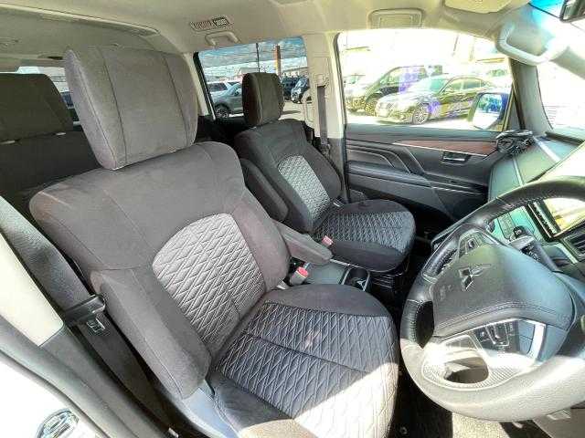 三菱 デリカＤ：５ P 岩手県 2019(令1)年 3.5万km ウォームホワイトパール 純正ナビ　フルセグＴＶ／ＣＤ／ＤＶＤ／Ｂｌｕｅｔｏｏｔｈ　/全方位カメラ　/ＸＴＲＥＭＥ－Ｊ　ＡＷ　/ＪＡＯＳマフラー＆マッドフラップ　/純正フリップダウンモニター　/リアウィンドー＆ミラー　ゴーストフィルム/autoflags　電動サイドステップ/グリル塗装/LADDER FRAME　バグガード/バックドア　スカッフプロテクター/純正エンジンスターター/BSM/スタッドレスタイヤ/両側パワースライド/前席シートヒーター/レーダークルーズコントロール