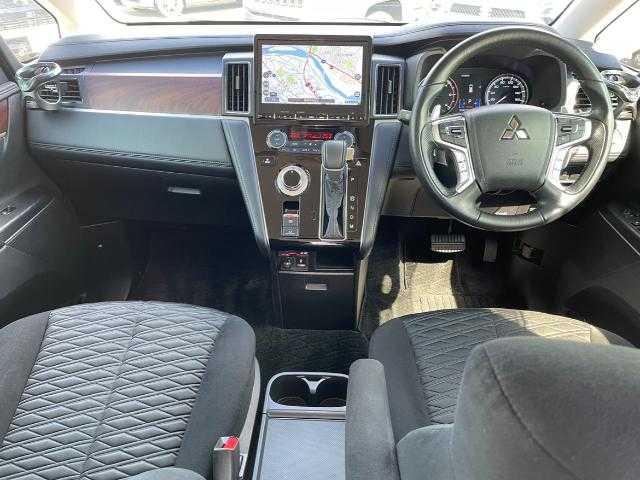 三菱 デリカＤ：５ P 岩手県 2019(令1)年 3.5万km ウォームホワイトパール 純正ナビ　フルセグＴＶ／ＣＤ／ＤＶＤ／Ｂｌｕｅｔｏｏｔｈ　/全方位カメラ　/ＸＴＲＥＭＥ－Ｊ　ＡＷ　/ＪＡＯＳマフラー＆マッドフラップ　/純正フリップダウンモニター　/リアウィンドー＆ミラー　ゴーストフィルム/autoflags　電動サイドステップ/グリル塗装/LADDER FRAME　バグガード/バックドア　スカッフプロテクター/純正エンジンスターター/BSM/スタッドレスタイヤ/両側パワースライド/前席シートヒーター/レーダークルーズコントロール