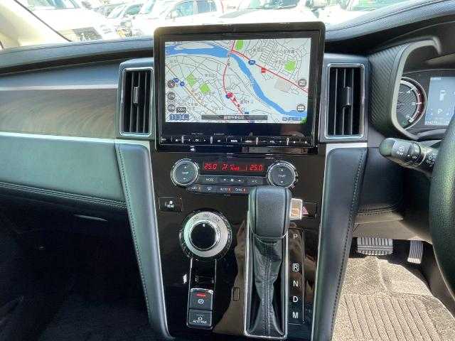 三菱 デリカＤ：５ P 岩手県 2019(令1)年 3.5万km ウォームホワイトパール 純正ナビ　フルセグＴＶ／ＣＤ／ＤＶＤ／Ｂｌｕｅｔｏｏｔｈ　/全方位カメラ　/ＸＴＲＥＭＥ－Ｊ　ＡＷ　/ＪＡＯＳマフラー＆マッドフラップ　/純正フリップダウンモニター　/リアウィンドー＆ミラー　ゴーストフィルム/autoflags　電動サイドステップ/グリル塗装/LADDER FRAME　バグガード/バックドア　スカッフプロテクター/純正エンジンスターター/BSM/スタッドレスタイヤ/両側パワースライド/前席シートヒーター/レーダークルーズコントロール