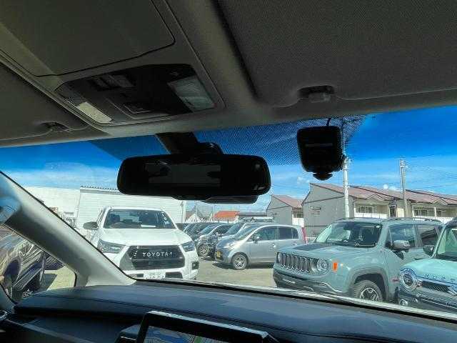 三菱 デリカＤ：５ P 岩手県 2019(令1)年 3.5万km ウォームホワイトパール 純正ナビ　フルセグＴＶ／ＣＤ／ＤＶＤ／Ｂｌｕｅｔｏｏｔｈ　/全方位カメラ　/ＸＴＲＥＭＥ－Ｊ　ＡＷ　/ＪＡＯＳマフラー＆マッドフラップ　/純正フリップダウンモニター　/リアウィンドー＆ミラー　ゴーストフィルム/autoflags　電動サイドステップ/グリル塗装/LADDER FRAME　バグガード/バックドア　スカッフプロテクター/純正エンジンスターター/BSM/スタッドレスタイヤ/両側パワースライド/前席シートヒーター/レーダークルーズコントロール