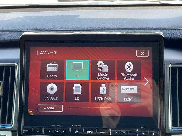 三菱 デリカＤ：５ P 岩手県 2019(令1)年 3.5万km ウォームホワイトパール 純正ナビ　フルセグＴＶ／ＣＤ／ＤＶＤ／Ｂｌｕｅｔｏｏｔｈ　/全方位カメラ　/ＸＴＲＥＭＥ－Ｊ　ＡＷ　/ＪＡＯＳマフラー＆マッドフラップ　/純正フリップダウンモニター　/リアウィンドー＆ミラー　ゴーストフィルム/autoflags　電動サイドステップ/グリル塗装/LADDER FRAME　バグガード/バックドア　スカッフプロテクター/純正エンジンスターター/BSM/スタッドレスタイヤ/両側パワースライド/前席シートヒーター/レーダークルーズコントロール