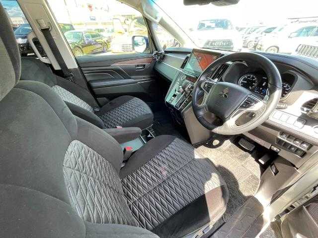 三菱 デリカＤ：５ P 岩手県 2019(令1)年 3.5万km ウォームホワイトパール 純正ナビ　フルセグＴＶ／ＣＤ／ＤＶＤ／Ｂｌｕｅｔｏｏｔｈ　/全方位カメラ　/ＸＴＲＥＭＥ－Ｊ　ＡＷ　/ＪＡＯＳマフラー＆マッドフラップ　/純正フリップダウンモニター　/リアウィンドー＆ミラー　ゴーストフィルム/autoflags　電動サイドステップ/グリル塗装/LADDER FRAME　バグガード/バックドア　スカッフプロテクター/純正エンジンスターター/BSM/スタッドレスタイヤ/両側パワースライド/前席シートヒーター/レーダークルーズコントロール