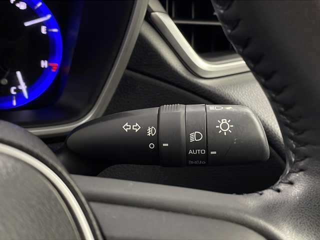 トヨタ カローラ クロス ハイブリッド Z 栃木県 2021(令3)年 2万km ダークブルーマイカM ９型純正ディスプレイオーディオ/　　ナビ/Bluetooth/AM/FM/フルセグTV/バックカメラ/ビルトインETC/トヨタセーフティセンス/・プリクラッシュセーフティ/・レーントレーシングアシスト/・レーンディパーチャーアラート/・ロードサインアシスト/・レーダークルーズコントロール/・オートマチックハイビーム/・先行車発進アラーム/パーキングサポートブレーキ/ブラインド・スポット・モニター/リア・クロス・トラフィック・アラート/純正ドライブレコーダー/パワーバックドア/ハーフレザーシート/運転席パワーシート/前席シートヒーター/純正１８インチAW/純正ドアバイザー/オートライト/LEDヘッドライト/LEDフォグ/電子パーキング/ブレーキホールド/プッシュスタート/スマートキー/スペア１本