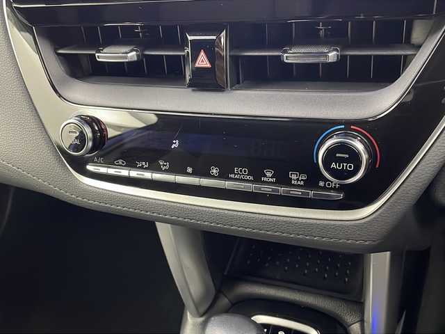 トヨタ カローラ クロス ハイブリッド Z 栃木県 2021(令3)年 2万km ダークブルーマイカM ９型純正ディスプレイオーディオ/　　ナビ/Bluetooth/AM/FM/フルセグTV/バックカメラ/ビルトインETC/トヨタセーフティセンス/・プリクラッシュセーフティ/・レーントレーシングアシスト/・レーンディパーチャーアラート/・ロードサインアシスト/・レーダークルーズコントロール/・オートマチックハイビーム/・先行車発進アラーム/パーキングサポートブレーキ/ブラインド・スポット・モニター/リア・クロス・トラフィック・アラート/純正ドライブレコーダー/パワーバックドア/ハーフレザーシート/運転席パワーシート/前席シートヒーター/純正１８インチAW/純正ドアバイザー/オートライト/LEDヘッドライト/LEDフォグ/電子パーキング/ブレーキホールド/プッシュスタート/スマートキー/スペア１本