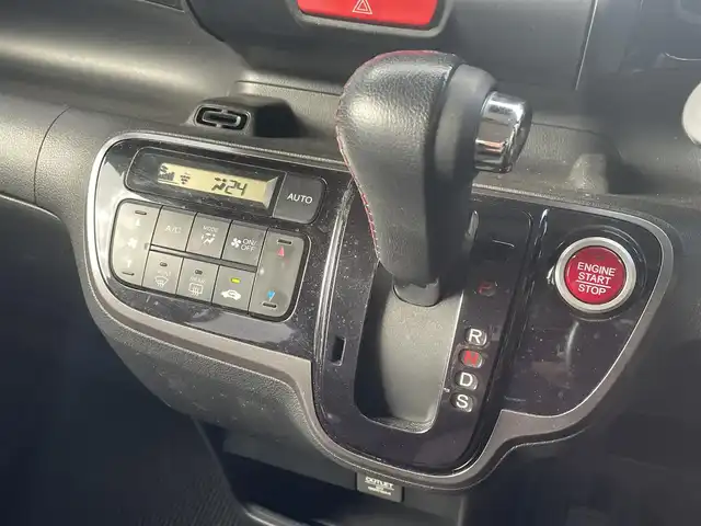 ホンダ Ｎ ＢＯＸ 2トーン カスタム G ターボAパッケージ 栃木県 2014(平26)年 12.2万km プレミアムホワイトパール (株)IDOMが運営する【じしゃロン宇都宮店】の自社ローン専用車両になります。こちらは現金またはオートローンご利用時の価格です。自社ローンご希望の方は別途その旨お申付け下さい/純正ナビ/バックカメラ/フルセグ/Ｂｌｕｅｔｏｏｔｈ/ＥＴＣ/両側パワースライドドア/純正アルミホイール/スマートキー/スペアキー/クルーズコントロール/パドルシフト/ＨＩＤヘッドライト
