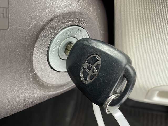トヨタ ポルテ X 沖縄県 2013(平25)年 4.5万km ライトブルーマイカメタリック 社外メモリーナビ(AVN133MRC)/（ＣＤ　ＡＵＸ　ＦＭ　ＡＭ）/前後ドライブレコーダー/片側パワースライドドア/リモコンキー/電動格納ミラー/パワーウィンドウ/パワーステアリング/ドアバイザー/純正フロアマット