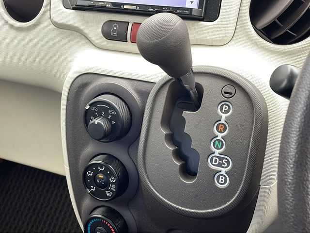 トヨタ ポルテ X 沖縄県 2013(平25)年 4.5万km ライトブルーマイカメタリック 社外メモリーナビ(AVN133MRC)/（ＣＤ　ＡＵＸ　ＦＭ　ＡＭ）/前後ドライブレコーダー/片側パワースライドドア/リモコンキー/電動格納ミラー/パワーウィンドウ/パワーステアリング/ドアバイザー/純正フロアマット