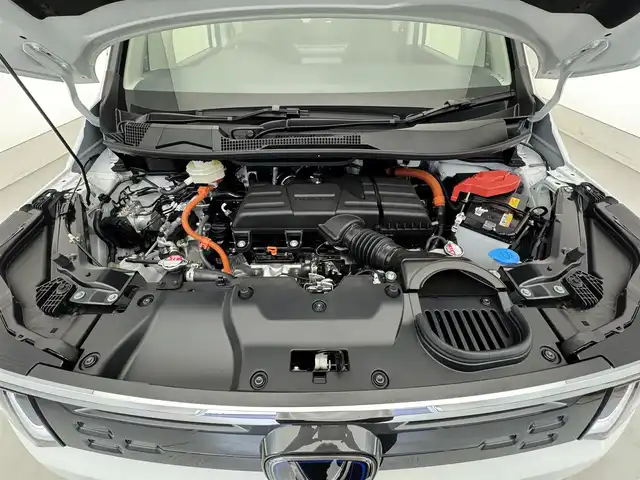 ホンダ ステップワゴン eHEV エアー EX 滋賀県 2025(令7)年 0.1千km プラチナホワイトパール 登録済未使用車/11.4インチ純正メモリーナビ/【Bluetooth/CD/DVD/USB/フルセグ】/バックカメラ/シートヒーター/2列目オットマン/両側パワースライドドア/パワーリアゲート/前後ソナー/ホンダセンシング/追従クルーズコントロール/BSM/電子パーキングブレーキ/オートホールド/LEDヘッドライト/オートハイビーム/MTモード付AT/純正16AW/WAC