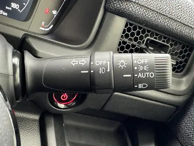 ホンダ ステップワゴン eHEV エアー EX 滋賀県 2025(令7)年 0.1千km プラチナホワイトパール 登録済未使用車/11.4インチ純正メモリーナビ/【Bluetooth/CD/DVD/USB/フルセグ】/バックカメラ/シートヒーター/2列目オットマン/両側パワースライドドア/パワーリアゲート/前後ソナー/ホンダセンシング/追従クルーズコントロール/BSM/電子パーキングブレーキ/オートホールド/LEDヘッドライト/オートハイビーム/MTモード付AT/純正16AW/WAC