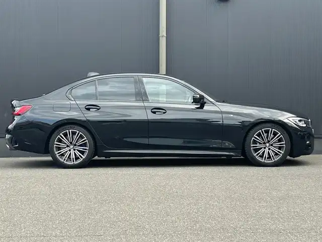 ＢＭＷ ３３０ｉ Mスポーツ 香川県 2019(平31)年 4.4万km サファイアブラックP ワンオーナー/純正ナビ/360度モニター/前後コーナーセンサー/アダクティブクルーズコントロール/レーンキープアシスト/ブラインドスポットモニター/ETC/茶革シート/前席シートヒーター/パワーシート/ハーマンカートン/パワーバックドア/ヘッドアップディスプレイ/置くだけ充電/前後純正ドライブレコーダー/純正18インチAW