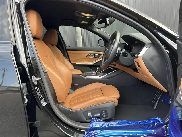 ＢＭＷ ３３０ｉ Mスポーツ 香川県 2019(平31)年 4.4万km サファイアブラックP ワンオーナー/純正ナビ/360度モニター/前後コーナーセンサー/アダクティブクルーズコントロール/レーンキープアシスト/ブラインドスポットモニター/ETC/茶革シート/前席シートヒーター/パワーシート/ハーマンカートン/パワーバックドア/ヘッドアップディスプレイ/置くだけ充電/前後純正ドライブレコーダー/純正18インチAW