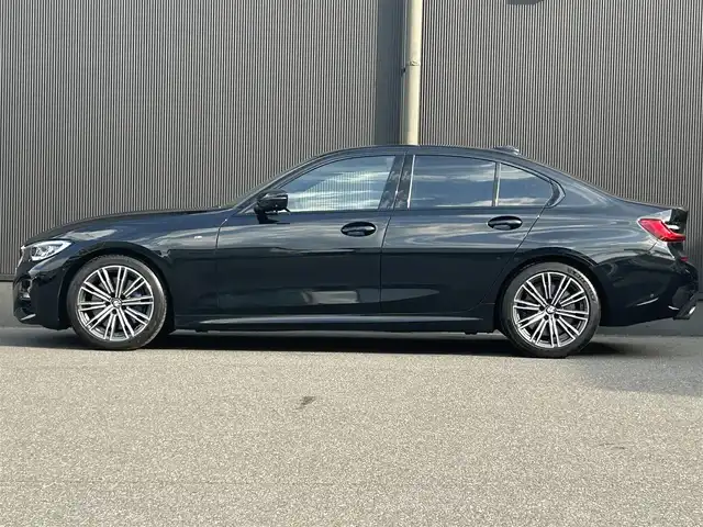 ＢＭＷ ３３０ｉ Mスポーツ 香川県 2019(平31)年 4.4万km サファイアブラックP ワンオーナー/純正ナビ/360度モニター/前後コーナーセンサー/アダクティブクルーズコントロール/レーンキープアシスト/ブラインドスポットモニター/ETC/茶革シート/前席シートヒーター/パワーシート/ハーマンカートン/パワーバックドア/ヘッドアップディスプレイ/置くだけ充電/前後純正ドライブレコーダー/純正18インチAW
