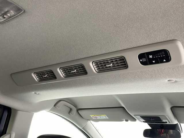 ホンダ フリード ハイブリット e:HEV クロスター 愛知県 2025(令7)年 0.1千km メテオロイドグレーメタリック /R7年10月登録済未使用車//純正HondaCONNECTナビ(LXM-242ZFNI)//フルセグTV・AMFM・Bluetooth・USB//AppleCarPlay・AndroidAuto//バックカメラ//HondaSENSING//前後パーキングセンサー//ブラインドスポットインフォメーション//オートハイビーム//フルLEDヘッドライト//オートライト//フロントフォグランプ//ルーフレール//両側パワースライドドア//後席サンシェード//プライムスムースコンビシート//2列目キャプテンシート//純正15インチアルミホイール//電子パーキングブレーキ//ブレーキホールド//革巻きステアリング//ステアリングスイッチ//プッシュスタート//電動格納ミラー//新車保証書・取扱説明書//スペアキー