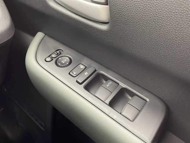 ホンダ フリード ハイブリット e:HEV クロスター 愛知県 2025(令7)年 0.1千km メテオロイドグレーメタリック /R7年10月登録済未使用車//純正HondaCONNECTナビ(LXM-242ZFNI)//フルセグTV・AMFM・Bluetooth・USB//AppleCarPlay・AndroidAuto//バックカメラ//HondaSENSING//前後パーキングセンサー//ブラインドスポットインフォメーション//オートハイビーム//フルLEDヘッドライト//オートライト//フロントフォグランプ//ルーフレール//両側パワースライドドア//後席サンシェード//プライムスムースコンビシート//2列目キャプテンシート//純正15インチアルミホイール//電子パーキングブレーキ//ブレーキホールド//革巻きステアリング//ステアリングスイッチ//プッシュスタート//電動格納ミラー//新車保証書・取扱説明書//スペアキー