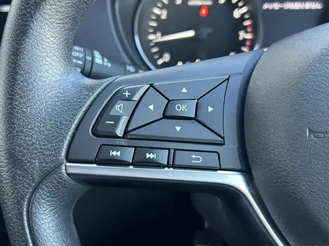 日産 エクストレイル 20S 静岡県 2018(平30)年 5.4万km ダイヤモンドブラック 純正7インチナビ/（Bluetooth/FM/AMCD/DVD）/ETC/４WD/リモコンキー/バックカメラ/オートライト/アイドリングストップ/純正フロアマット/合皮シート/フルフラットシート/リアウィンドウデフォッガー（曇り止め）/純正17SW