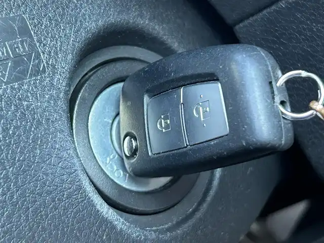 日産 エクストレイル 20S 静岡県 2018(平30)年 5.4万km ダイヤモンドブラック 純正7インチナビ/（Bluetooth/FM/AMCD/DVD）/ETC/４WD/リモコンキー/バックカメラ/オートライト/アイドリングストップ/純正フロアマット/合皮シート/フルフラットシート/リアウィンドウデフォッガー（曇り止め）/純正17SW