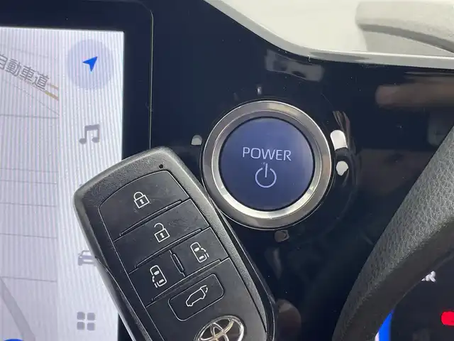 トヨタ ヴォクシー ハイブリッド S－Z 群馬県 2023(令5)年 4万km アティチュードブラックマイカ 快適利便パッケージ　純正１２．１インチ後席モニター　純正１０．５インチメモリナビ　両側パワースライドドア　純正ドラレコ型デジタルインナーミラー　トヨタセーフティーセンス　バックカメラ　ＥＴＣ　禁煙車　モデリスタエアロ