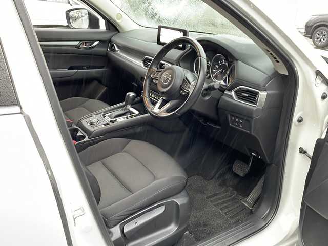 マツダ ＣＸ－５ 25S スマートエディション 道北・旭川 2021(令3)年 4.5万km スノーフレイクホワイトパールマイカ /4WD//禁煙車//ワンオーナー//純正SDナビ//BT/USB//360°ビューカメラ//衝突軽減ブレーキ//レーンキープアシスト//レーダークルーズコントロール//ブラインドスポットモニター//コーナーセンサー//アイドリングストップ//交通標識認識システム//オートハイビーム//オートライト//LEDヘッドライト//リアフォグ//オートリトラミラー//オートワイパー//ETC//アドバンストキーレスエントリー//トノカバー//フロントデアイサー//純正フロアマット//ドアバイザー