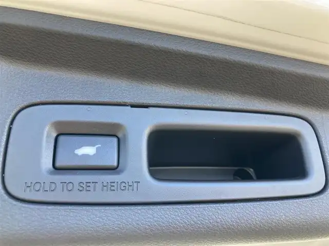 ホンダ オデッセイ ハイブリッド e:HEVアブソルート EX 静岡県 2021(令3)年 10.9万km プラチナホワイトパール Honda　SENSING/純正10インチナビ(VXU-217DYi)/　AM FM CD DVD Bluetooth USB SD AppleCarPlay/フルセグTV/前後方ドライブレコーダー/LEDオートヘッドランプ/レーダークルーズコントロール/シートヒーター(前席)/ハーフレザーシート/パワーバックドア/両側パワースライドドア/前後方クリアランスソナー/純正18インチアルミホイール/100Vソケット/ビルトインETC2.0/アラウンドビューモニター/パワーシート(前席)