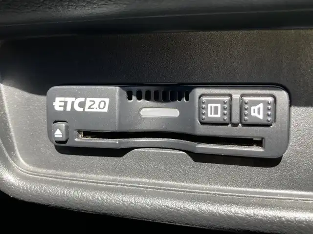 ホンダ オデッセイ ハイブリッド e:HEVアブソルート EX 静岡県 2021(令3)年 10.9万km プラチナホワイトパール Honda　SENSING/純正10インチナビ(VXU-217DYi)/　AM FM CD DVD Bluetooth USB SD AppleCarPlay/フルセグTV/前後方ドライブレコーダー/LEDオートヘッドランプ/レーダークルーズコントロール/シートヒーター(前席)/ハーフレザーシート/パワーバックドア/両側パワースライドドア/前後方クリアランスソナー/純正18インチアルミホイール/100Vソケット/ビルトインETC2.0/アラウンドビューモニター/パワーシート(前席)