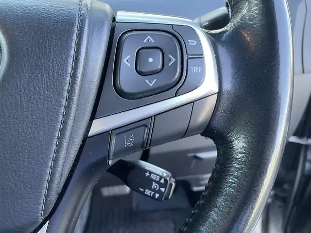 トヨタ エスティマ アエラス プレミアム 富山県 2017(平29)年 10.2万km アイスチタニウムマイカメタリック ワンオーナー/純正フリップダウンモニター/8インチナビ/フルセグＴＶ/Bluetooth/DVD再生/バックカメラ/両側パワースライドドア/クルーズコントロール/オートマチックハイビーム/衝突軽減ブレーキ/レーンディパーチャーアラート/コーナーセンサー/ビルトインETC/パワーシート/7人乗り/LEDオートライト