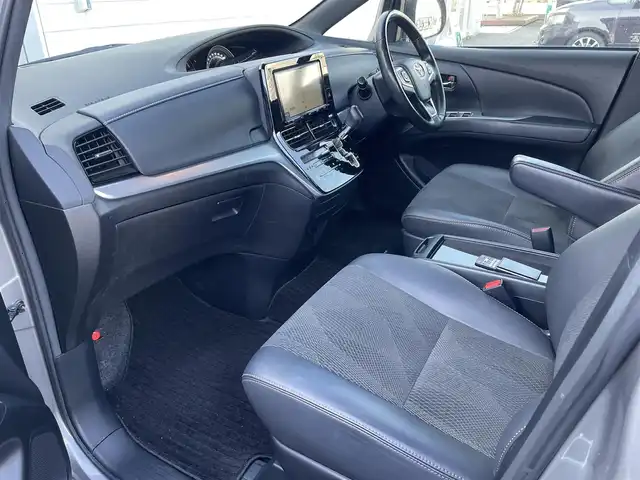 トヨタ エスティマ アエラス プレミアム 富山県 2017(平29)年 10.2万km アイスチタニウムマイカメタリック ワンオーナー/純正フリップダウンモニター/8インチナビ/フルセグＴＶ/Bluetooth/DVD再生/バックカメラ/両側パワースライドドア/クルーズコントロール/オートマチックハイビーム/衝突軽減ブレーキ/レーンディパーチャーアラート/コーナーセンサー/ビルトインETC/パワーシート/7人乗り/LEDオートライト