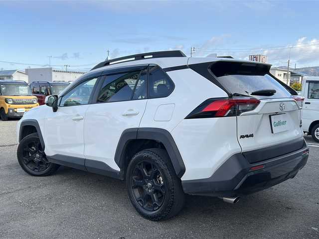 トヨタ ＲＡＶ４ アドベンチャー オフロードPKG 秋田県 2021(令3)年 7.4万km スーパーホワイトⅡ 4WD/純正9インチディスプレイオーディオ/ナビ、Bluetooth、フルセグTV/全方位カメラ/ETC/前後ドライブレコーダー/レーダークルーズコントロール/D席パワーシート/合皮シート/純正18インチAW/ルーフレール/スペアキー