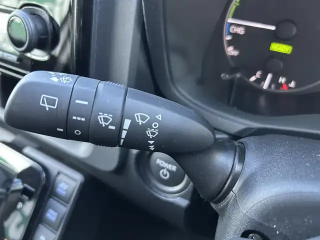 トヨタ シエンタ ハイブリッド G 千葉県 2024(令6)年 1.1万km プラチナホワイトパールマイカ 純正ディスプレイオーディオ(BT/ナビ)/両側パワースライド/スペアキー1本/USBポート/AC100Vコンセント2か所/コーナーセンサー/パノラミックビューモニター/レーダークルーズコントロール/プリクラッシュセーフティー/ステアリングスイッチ/レーンディパーチャーアラート/ブラインドスポットモニター/オートハイビーム/ビルトインETC/フロアマット