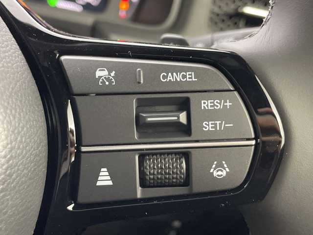 ホンダ ステップワゴン スパーダ eHEV 熊本県 2025(令7)年 0.1千km クリスタルブラックパール 純正11.4インチナビHonda CONNECTナビ（LXM-247VFLi）/・AM/FM/CD/DVD/SD/BT/USB/フルセグTV/バックカメラ/ホンダセンシング/・衝突軽減ブレーキ/・路外逸脱抑制機能/・アダプティブクルーズコントロール/・ブラインドスポットモニター/パドルシフト/電動パーキングブレーキ/ブレーキホールド/ECON/横滑り防止装置/両側パワースライドドア/電動リアゲート/前後コーナーセンサー/オットマン/LEDヘッドライト/オートライト/フォグランプ/ヘッドライトレベライザー/純正16インチアルミホイール/スマートキー/スペアキー/プッシュスタート/ワンオーナー