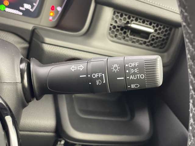 ホンダ ステップワゴン スパーダ eHEV 熊本県 2025(令7)年 0.1千km クリスタルブラックパール 純正11.4インチナビHonda CONNECTナビ（LXM-247VFLi）/・AM/FM/CD/DVD/SD/BT/USB/フルセグTV/バックカメラ/ホンダセンシング/・衝突軽減ブレーキ/・路外逸脱抑制機能/・アダプティブクルーズコントロール/・ブラインドスポットモニター/パドルシフト/電動パーキングブレーキ/ブレーキホールド/ECON/横滑り防止装置/両側パワースライドドア/電動リアゲート/前後コーナーセンサー/オットマン/LEDヘッドライト/オートライト/フォグランプ/ヘッドライトレベライザー/純正16インチアルミホイール/スマートキー/スペアキー/プッシュスタート/ワンオーナー