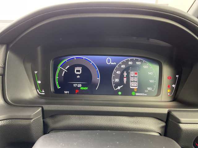 ホンダ ステップワゴン スパーダ eHEV 熊本県 2025(令7)年 0.1千km クリスタルブラックパール 純正11.4インチナビHonda CONNECTナビ（LXM-247VFLi）/・AM/FM/CD/DVD/SD/BT/USB/フルセグTV/バックカメラ/ホンダセンシング/・衝突軽減ブレーキ/・路外逸脱抑制機能/・アダプティブクルーズコントロール/・ブラインドスポットモニター/パドルシフト/電動パーキングブレーキ/ブレーキホールド/ECON/横滑り防止装置/両側パワースライドドア/電動リアゲート/前後コーナーセンサー/オットマン/LEDヘッドライト/オートライト/フォグランプ/ヘッドライトレベライザー/純正16インチアルミホイール/スマートキー/スペアキー/プッシュスタート/ワンオーナー