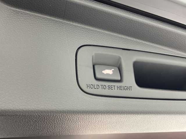 ホンダ ステップワゴン スパーダ eHEV 熊本県 2025(令7)年 0.1千km クリスタルブラックパール 純正11.4インチナビHonda CONNECTナビ（LXM-247VFLi）/・AM/FM/CD/DVD/SD/BT/USB/フルセグTV/バックカメラ/ホンダセンシング/・衝突軽減ブレーキ/・路外逸脱抑制機能/・アダプティブクルーズコントロール/・ブラインドスポットモニター/パドルシフト/電動パーキングブレーキ/ブレーキホールド/ECON/横滑り防止装置/両側パワースライドドア/電動リアゲート/前後コーナーセンサー/オットマン/LEDヘッドライト/オートライト/フォグランプ/ヘッドライトレベライザー/純正16インチアルミホイール/スマートキー/スペアキー/プッシュスタート/ワンオーナー