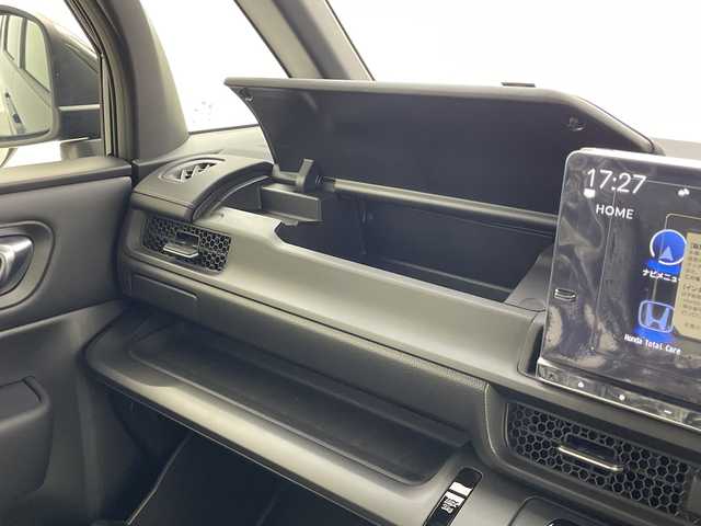 ホンダ ステップワゴン スパーダ eHEV 熊本県 2025(令7)年 0.1千km クリスタルブラックパール 純正11.4インチナビHonda CONNECTナビ（LXM-247VFLi）/・AM/FM/CD/DVD/SD/BT/USB/フルセグTV/バックカメラ/ホンダセンシング/・衝突軽減ブレーキ/・路外逸脱抑制機能/・アダプティブクルーズコントロール/・ブラインドスポットモニター/パドルシフト/電動パーキングブレーキ/ブレーキホールド/ECON/横滑り防止装置/両側パワースライドドア/電動リアゲート/前後コーナーセンサー/オットマン/LEDヘッドライト/オートライト/フォグランプ/ヘッドライトレベライザー/純正16インチアルミホイール/スマートキー/スペアキー/プッシュスタート/ワンオーナー