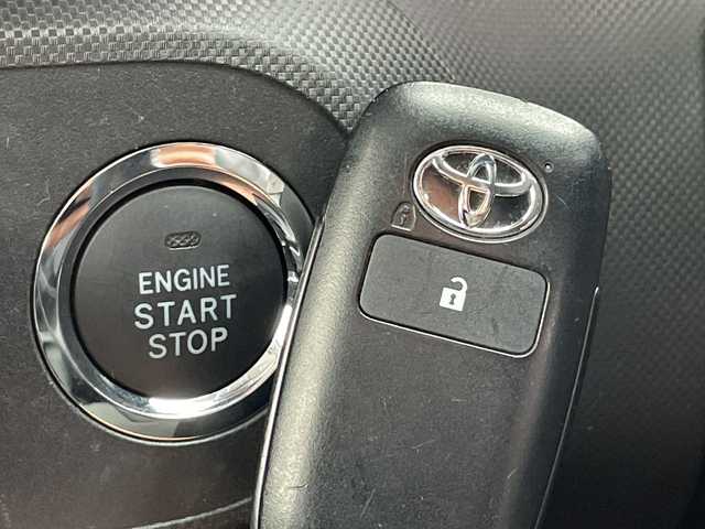 トヨタ ライズ Z 愛知県 2020(令2)年 5.5万km シャイニングホワイトパール 純正9型ナビ/全方位カメラ/レーダークルーズコントロール/シートヒーター/バックカメラ/コーナーセンサー/純正アルミホイール/LEDヘッドライト/オートマチックハイビーム/ドライブレコーダー/ETC/衝突軽減システム/フルセグ/CD DVD/Bluetooth/ステアリングスイッチ/スマートキー/プッシュスタート