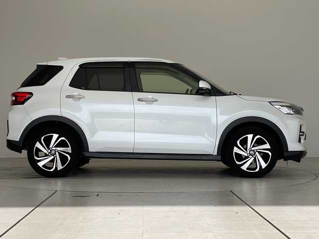 トヨタ ライズ Z 愛知県 2020(令2)年 5.5万km シャイニングホワイトパール 純正9型ナビ/全方位カメラ/レーダークルーズコントロール/シートヒーター/バックカメラ/コーナーセンサー/純正アルミホイール/LEDヘッドライト/オートマチックハイビーム/ドライブレコーダー/ETC/衝突軽減システム/フルセグ/CD DVD/Bluetooth/ステアリングスイッチ/スマートキー/プッシュスタート