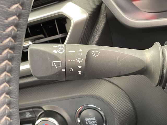 トヨタ ライズ Z 愛知県 2020(令2)年 5.5万km シャイニングホワイトパール 純正9型ナビ/全方位カメラ/レーダークルーズコントロール/シートヒーター/バックカメラ/コーナーセンサー/純正アルミホイール/LEDヘッドライト/オートマチックハイビーム/ドライブレコーダー/ETC/衝突軽減システム/フルセグ/CD DVD/Bluetooth/ステアリングスイッチ/スマートキー/プッシュスタート