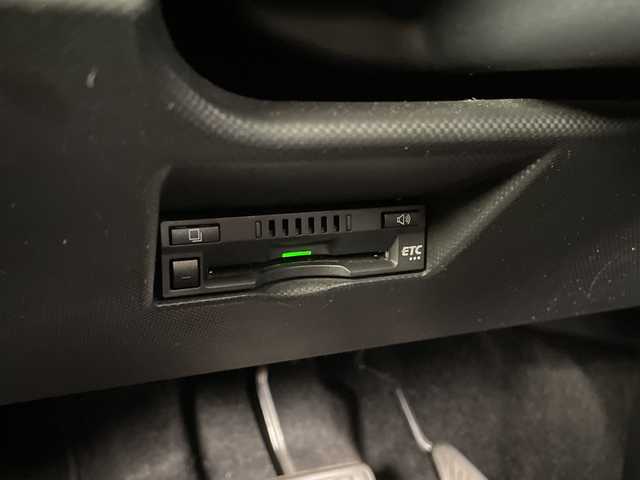 トヨタ ライズ Z 愛知県 2020(令2)年 5.5万km シャイニングホワイトパール 純正9型ナビ/全方位カメラ/レーダークルーズコントロール/シートヒーター/バックカメラ/コーナーセンサー/純正アルミホイール/LEDヘッドライト/オートマチックハイビーム/ドライブレコーダー/ETC/衝突軽減システム/フルセグ/CD DVD/Bluetooth/ステアリングスイッチ/スマートキー/プッシュスタート