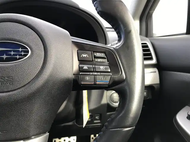 スバル レヴォーグ 1．6GT－S アイサイト 鳥取県 2016(平28)年 4.5万km クリスタルホワイトP ４・W・D　ターボ車/社外ナビ/フルセグ/CD/DVD/BT/USB/バックカメラ・ETC/サイドブラインドカメラ/STIフロントアンダースポイラー/アドバンスドセイフティパッケージ/アイサイト/アイサイトアシストモニター/ビルシュタインサスペンション/後側方警戒支援機能/ハイビームアシスト/レーンキープアシスト/レーダークルーズコントロール/前席パワーシート/LEDヘットライト/純正18インチアルミホイール/プッシュエンジンスタート/社外アルミスタットレスセット積込/（タイヤ残溝　５分山）/アイドリングストップ/スペアキー