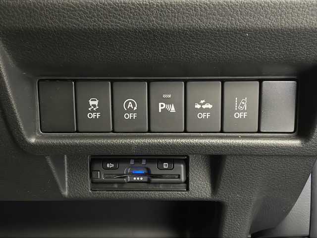 スズキ クロスビー HYBRID MZ 栃木県 2019(平31)年 2.8万km スピーディーブルーメタリック/ブラック2トーンルーフ 純正ナビ/（）/全方位カメラ/衝突軽減システム/車線逸脱抑制機能/横滑り防止/クリアランナソー/クルーズコントロール/前席シートヒーター/ドライブレコーダー/ビルトインETC/純正アルミホイール/社外フロアマット/電動格納ミラー/ステアリングスイッチ/ISOFIX/プッシュスタート/スマートキー