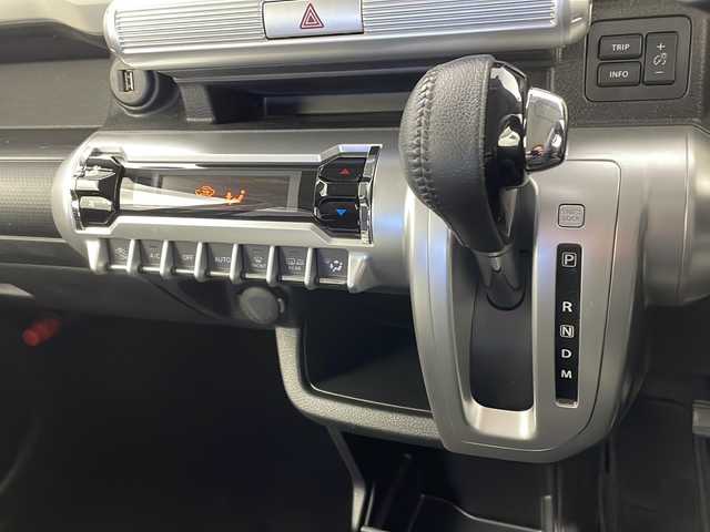 スズキ クロスビー HYBRID MZ 栃木県 2019(平31)年 2.8万km スピーディーブルーメタリック/ブラック2トーンルーフ 純正ナビ/（）/全方位カメラ/衝突軽減システム/車線逸脱抑制機能/横滑り防止/クリアランナソー/クルーズコントロール/前席シートヒーター/ドライブレコーダー/ビルトインETC/純正アルミホイール/社外フロアマット/電動格納ミラー/ステアリングスイッチ/ISOFIX/プッシュスタート/スマートキー