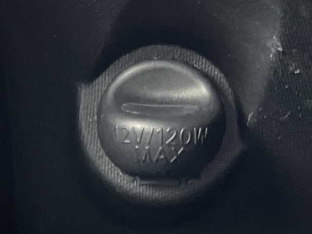 トヨタ アクア S 岡山県 2014(平26)年 11.9万km スーパーレッドⅤ 登録時走行距離118568km/社外ナビ/地デジTV（AM/FM/CD/DVD/Bluetooth)/バックカメラ/ETC/アイドリングストップ/USB入力端子/純正フロアマット/オートライト/横滑り防止装置/ドアバイザー/プッシュスタート/スマートキー/ウィンカーミラー/電動格納ミラー