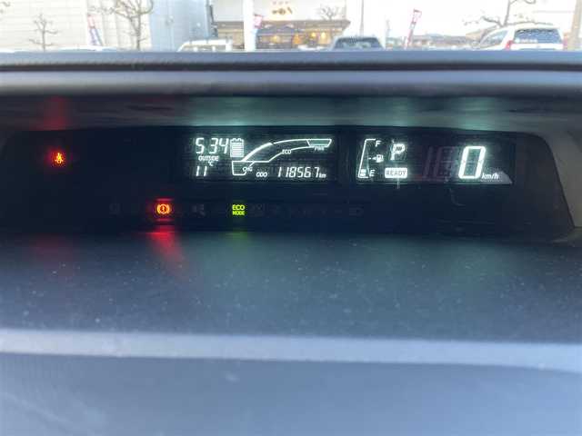 トヨタ アクア S 岡山県 2014(平26)年 11.9万km スーパーレッドⅤ 登録時走行距離118568km/社外ナビ/地デジTV（AM/FM/CD/DVD/Bluetooth)/バックカメラ/ETC/アイドリングストップ/USB入力端子/純正フロアマット/オートライト/横滑り防止装置/ドアバイザー/プッシュスタート/スマートキー/ウィンカーミラー/電動格納ミラー