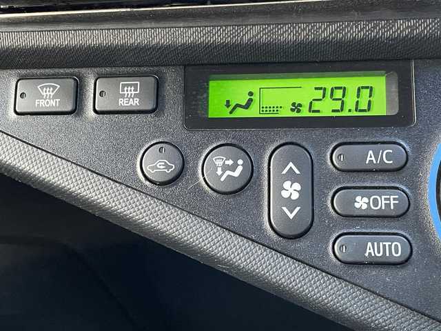 トヨタ アクア S 岡山県 2014(平26)年 11.9万km スーパーレッドⅤ 登録時走行距離118568km/社外ナビ/地デジTV（AM/FM/CD/DVD/Bluetooth)/バックカメラ/ETC/アイドリングストップ/USB入力端子/純正フロアマット/オートライト/横滑り防止装置/ドアバイザー/プッシュスタート/スマートキー/ウィンカーミラー/電動格納ミラー